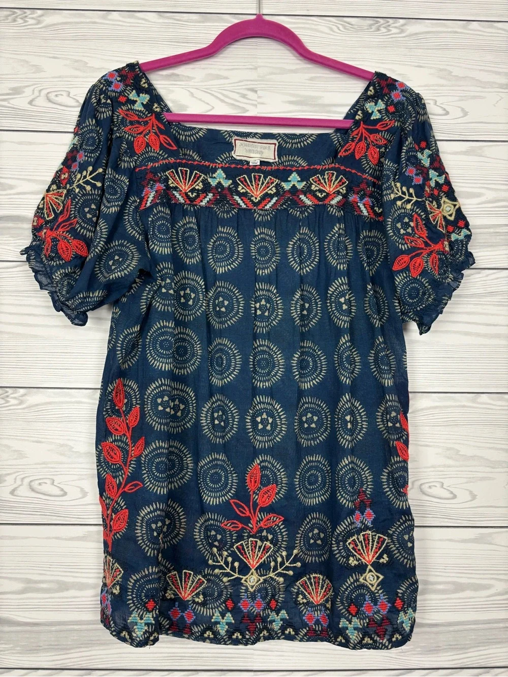 Johnny Was Workshop Mareen puff sleeve embroidered peasant blouse top medium